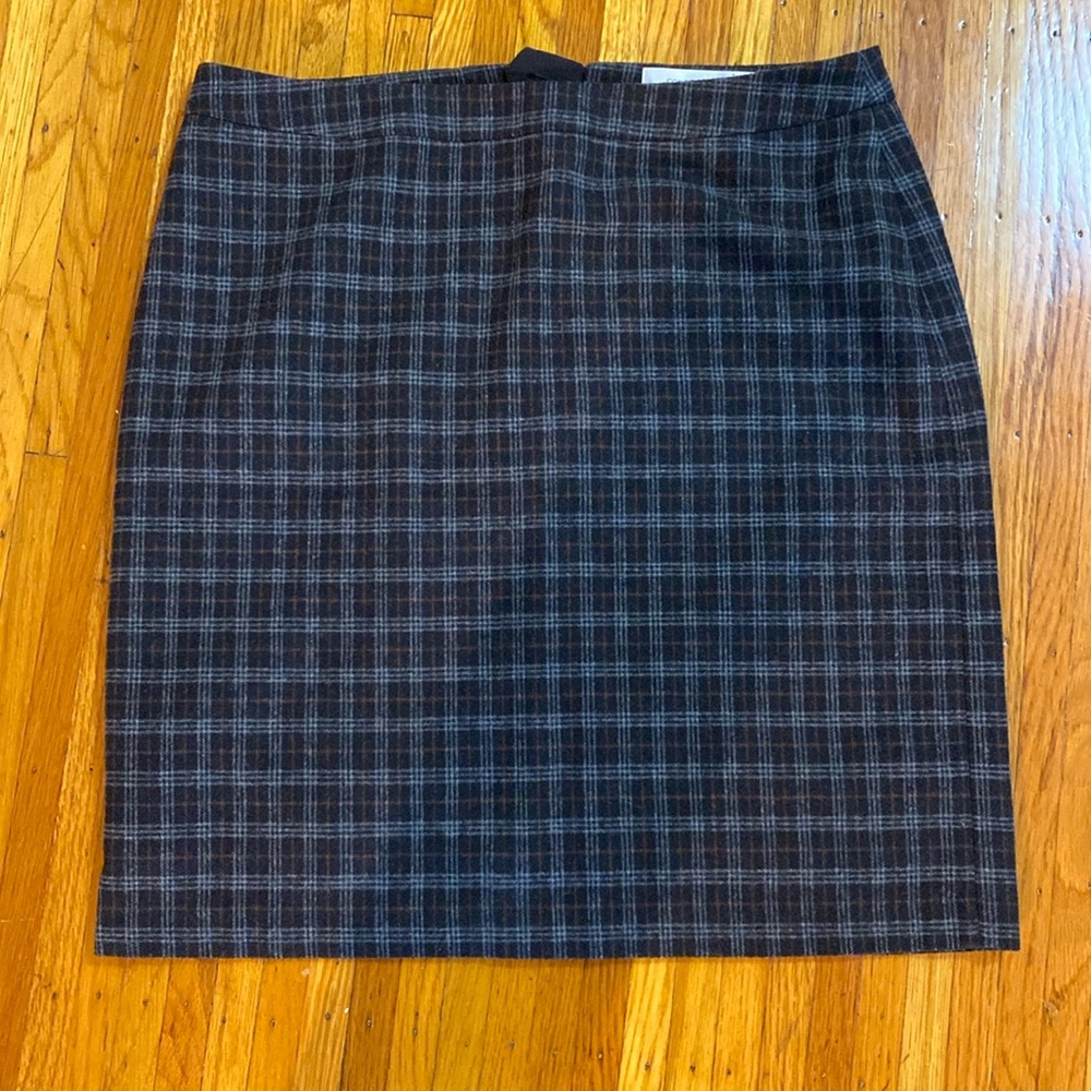 Simons sz 8 Plaid skirt